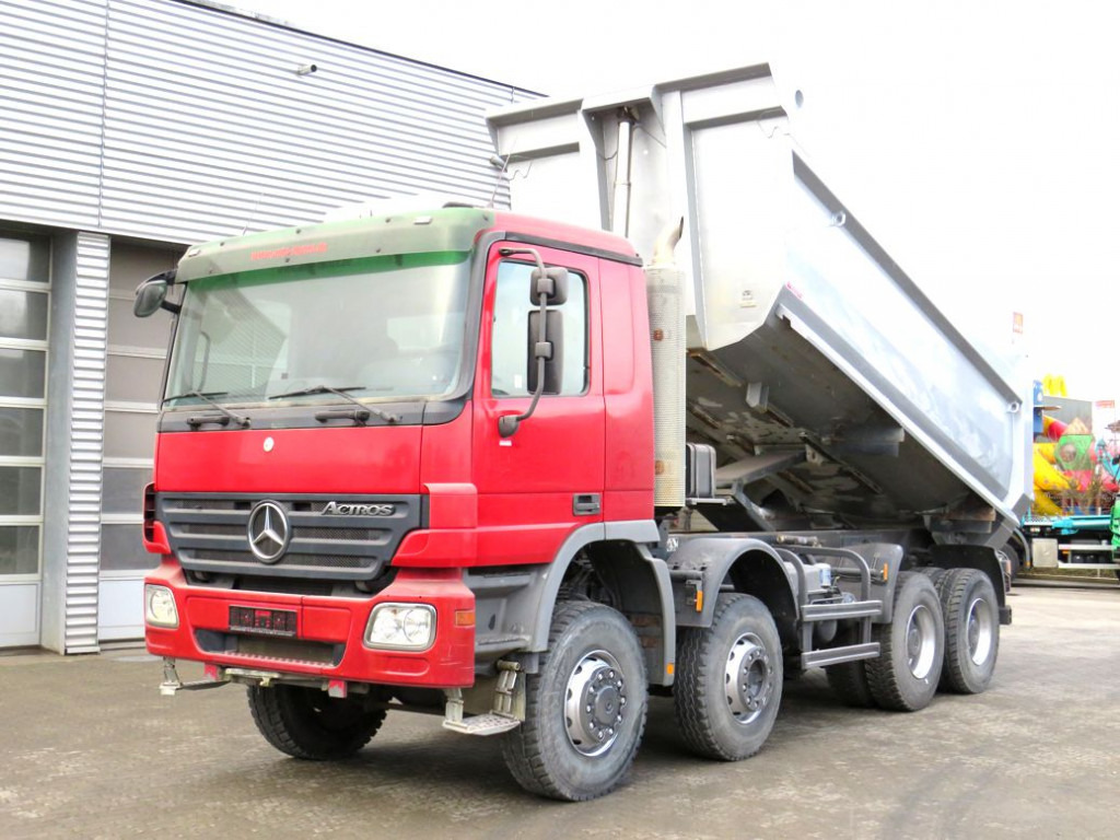 MERCEDES-BENZ Actros 4141 8x6 4 Achs Muldenkipper Kupplung, 1. Hand - מזהיר: תמונה 1 MERCEDES-BENZ Actros 4141 8x6 4 Achs Muldenkipper Kupplung, 1. Hand - מזהיר: תמונה 1
