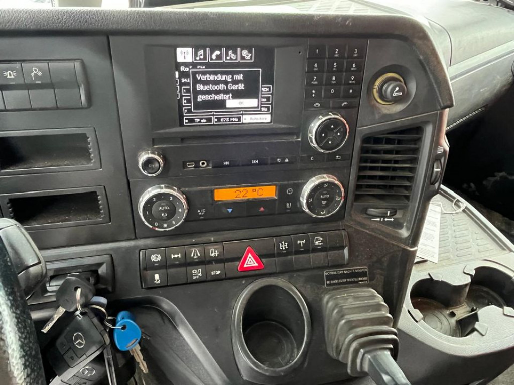MERCEDES-BENZ Arocs 1845 4x4 HAD 2-Achs Allradkipper Heckkran Funk - מזהיר, משאית מנוף: תמונה 4 MERCEDES-BENZ Arocs 1845 4x4 HAD 2-Achs Allradkipper Heckkran Funk - מזהיר, משאית מנוף: תמונה 4