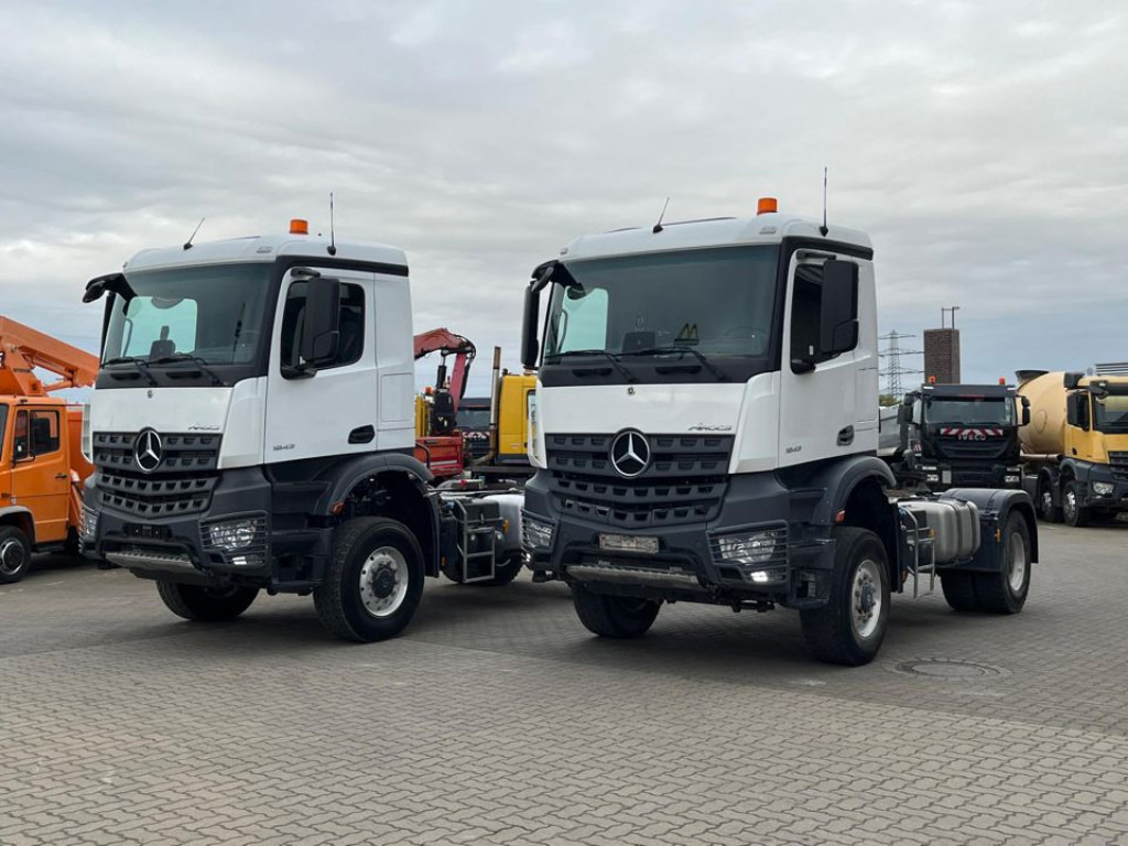 MERCEDES-BENZ Arocs 2043 AS 4x4 SZM nur 133TKM ! Kipphydraulik - יחידת טרקטור: תמונה 1 MERCEDES-BENZ Arocs 2043 AS 4x4 SZM nur 133TKM ! Kipphydraulik - יחידת טרקטור: תמונה 1