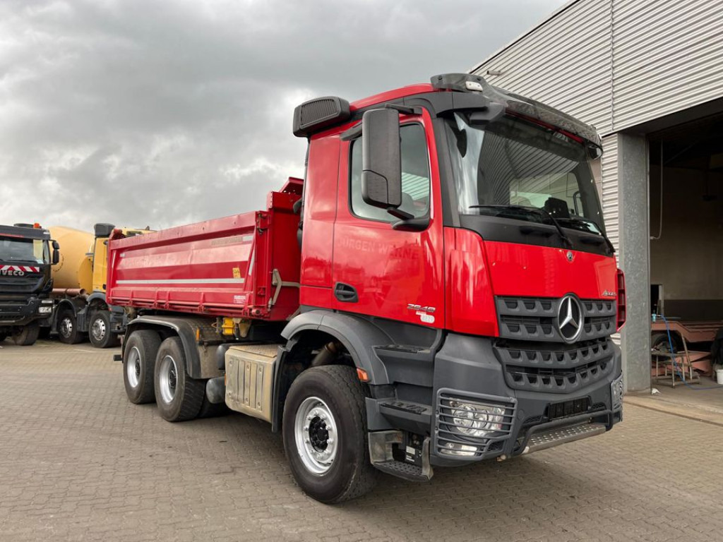 MERCEDES-BENZ Arocs 2648 6x4 3-Achs Kipper Bordmatik - מזהיר: תמונה 5 MERCEDES-BENZ Arocs 2648 6x4 3-Achs Kipper Bordmatik - מזהיר: תמונה 5