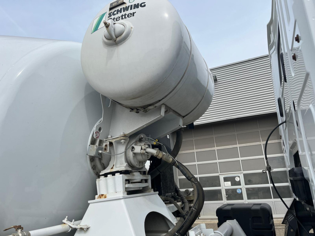 MERCEDES-BENZ Arocs 3240 B 8x4 Betonmischer Deutsch Top AP Achsen - משאית: תמונה 4 MERCEDES-BENZ Arocs 3240 B 8x4 Betonmischer Deutsch Top AP Achsen - משאית: תמונה 4