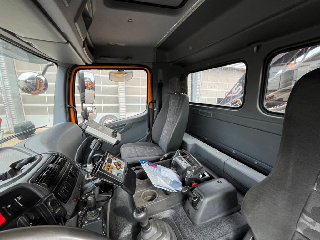 MERCEDES-BENZ Atego 1624 AK 4x4 2-Achs Allradkipper Kran Winterdienst - מזהיר, משאית מנוף: תמונה 3 MERCEDES-BENZ Atego 1624 AK 4x4 2-Achs Allradkipper Kran Winterdienst - מזהיר, משאית מנוף: תמונה 3