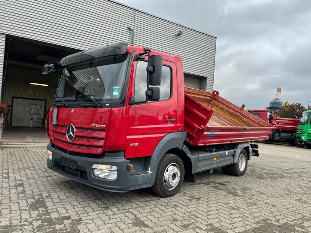 MERCEDES-BENZ Atego 818 K 2-Achs Kipper Meiller - כלי רכב מסחרי מזהיר: תמונה 1 MERCEDES-BENZ Atego 818 K 2-Achs Kipper Meiller - כלי רכב מסחרי מזהיר: תמונה 1