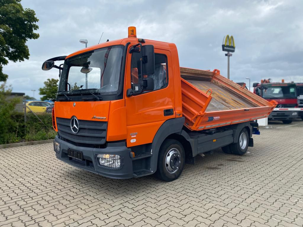MERCEDES-BENZ Atego 818 K 2-Achs Kipper Schalter - כלי רכב מסחרי מזהיר: תמונה 1 MERCEDES-BENZ Atego 818 K 2-Achs Kipper Schalter - כלי רכב מסחרי מזהיר: תמונה 1