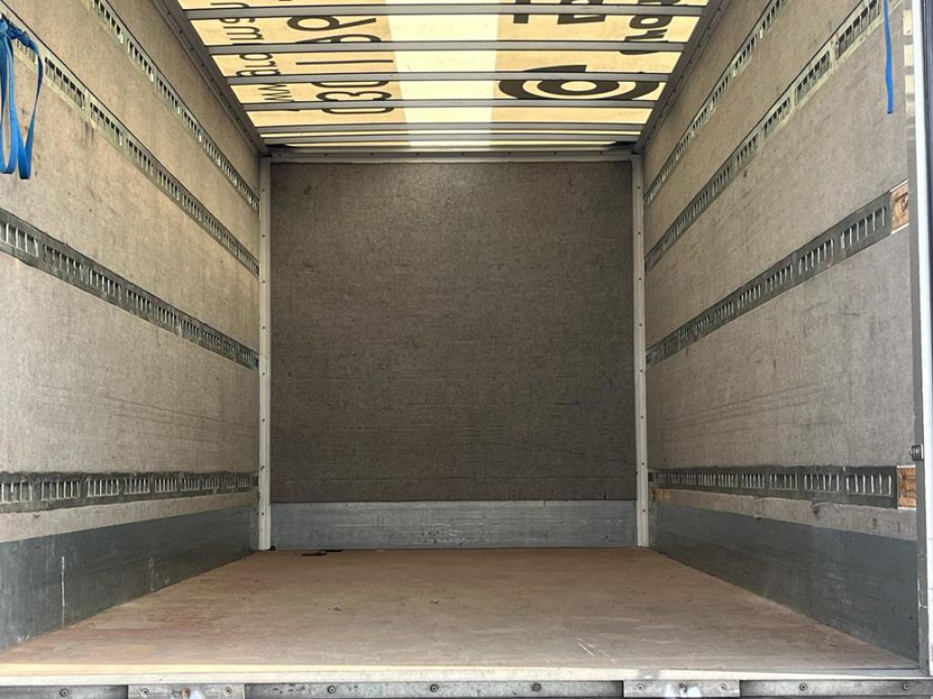 MERCEDES-BENZ Atego 818 L Möbelkoffer LBW Möbelkoffer gr.Fhs+Sitzreihe - כלי רכב מסחרי עם תיבה: תמונה 4 MERCEDES-BENZ Atego 818 L Möbelkoffer LBW Möbelkoffer gr.Fhs+Sitzreihe - כלי רכב מסחרי עם תיבה: תמונה 4