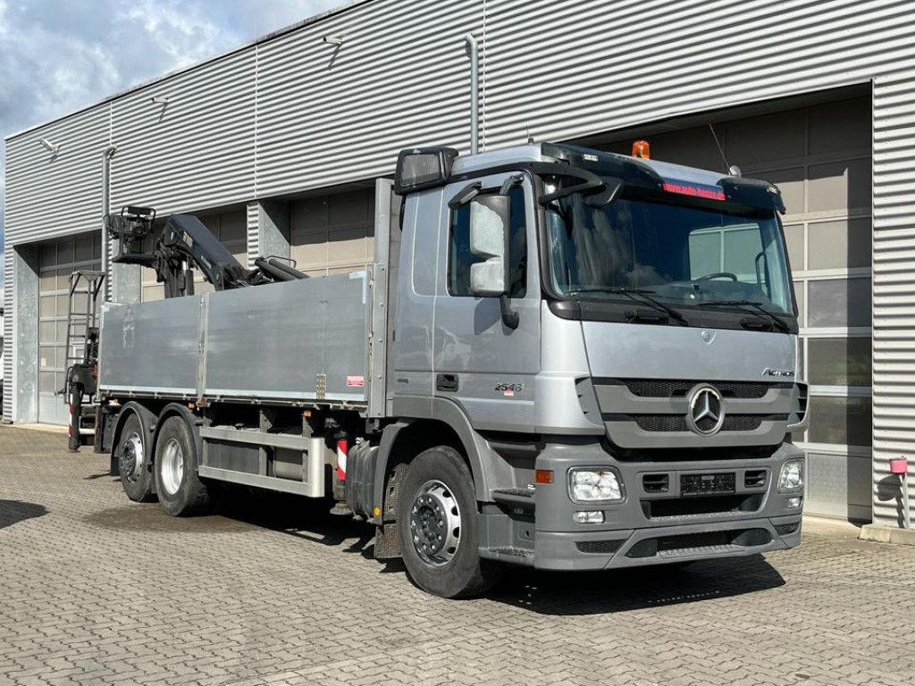 Mercedes-Benz Actros 2546 L 6x2 Pritsche Heckkran Hiab 288 6x - משאית צד נופל/ שטוחה, משאית מנוף: תמונה 2 Mercedes-Benz Actros 2546 L 6x2 Pritsche Heckkran Hiab 288 6x - משאית צד נופל/ שטוחה, משאית מנוף: תמונה 2