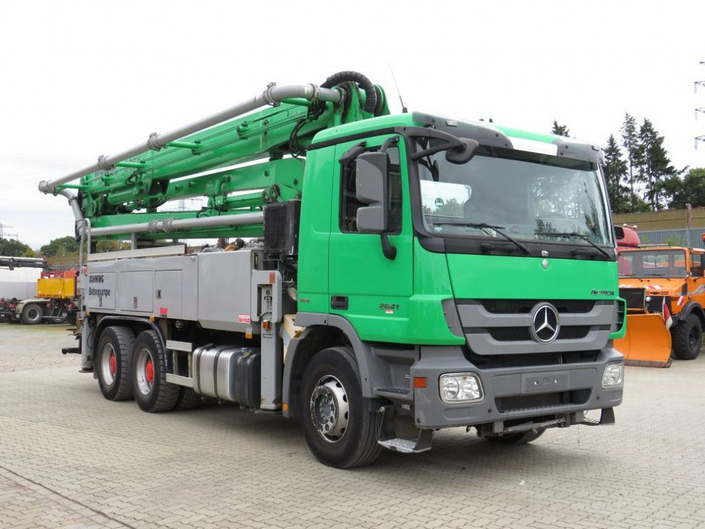 Mercedes-Benz Actros 2641 6x4 Betonpumpe Schwing S 36 X nur 2 - משאית משאבת בטון: תמונה 2 Mercedes-Benz Actros 2641 6x4 Betonpumpe Schwing S 36 X nur 2 - משאית משאבת בטון: תמונה 2
