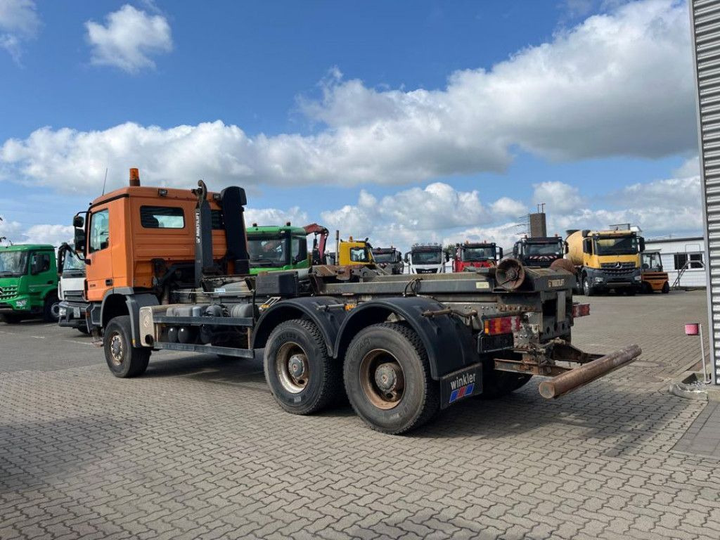 Mercedes-Benz Actros 3336 AK 6x6 Abrollkipper org. nur 84TKM - משאית הרמת וו: תמונה 3 Mercedes-Benz Actros 3336 AK 6x6 Abrollkipper org. nur 84TKM - משאית הרמת וו: תמונה 3