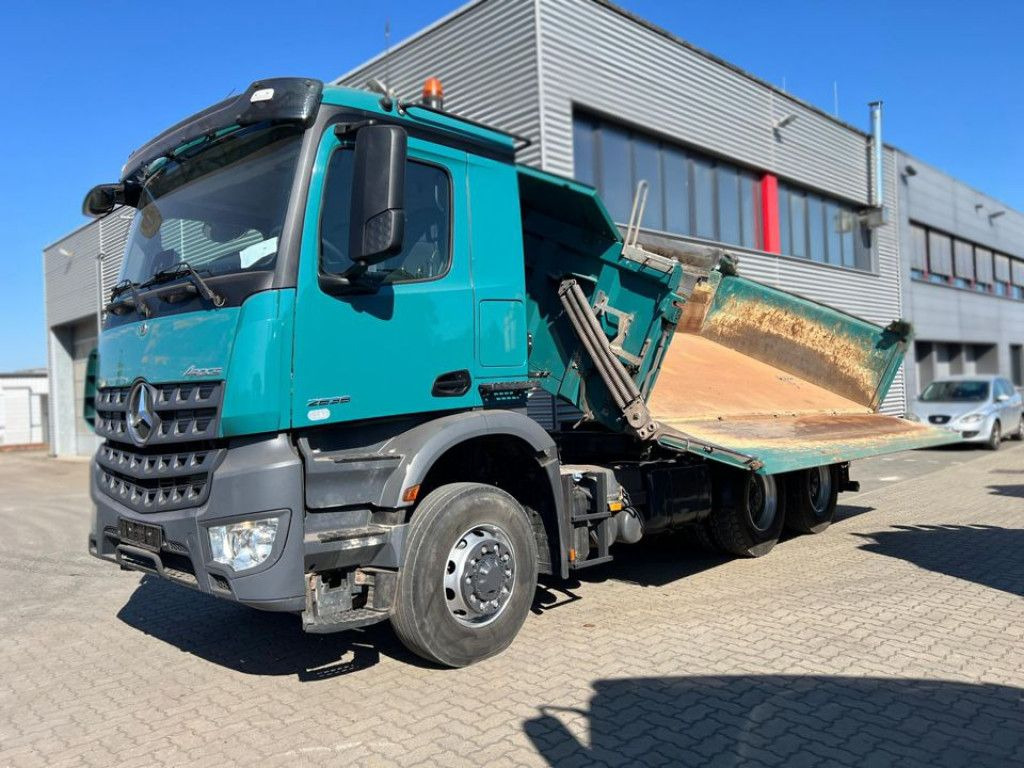 Mercedes-Benz Arocs 2636 6x6 HAD 3-Achs Allradkipper Meiller Mercedes-Benz Arocs 2636 6x6 HAD 3-Achs Allradkipper Meiller - מזהיר: תמונה 1 Mercedes-Benz Arocs 2636 6x6 HAD 3-Achs Allradkipper Meiller Mercedes-Benz Arocs 2636 6x6 HAD 3-Achs Allradkipper Meiller - מזהיר: תמונה 1