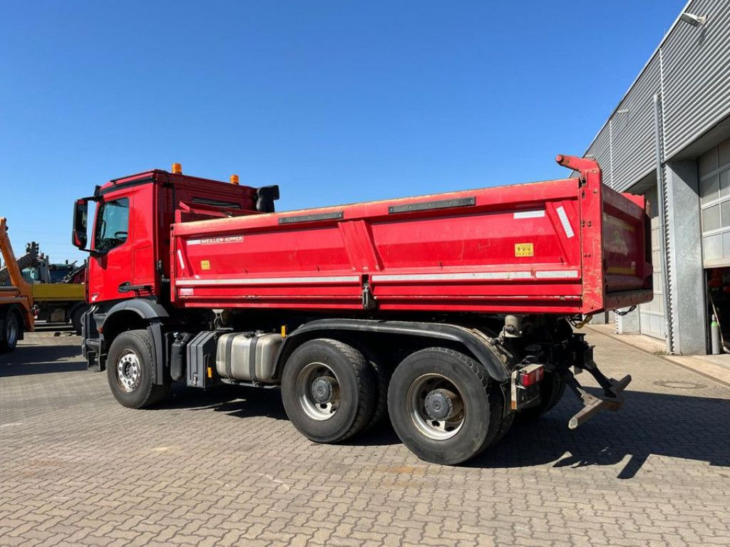 Mercedes-Benz Arocs 2648 6x4 3-Achs Kipper Bordmatik - מזהיר: תמונה 4 Mercedes-Benz Arocs 2648 6x4 3-Achs Kipper Bordmatik - מזהיר: תמונה 4