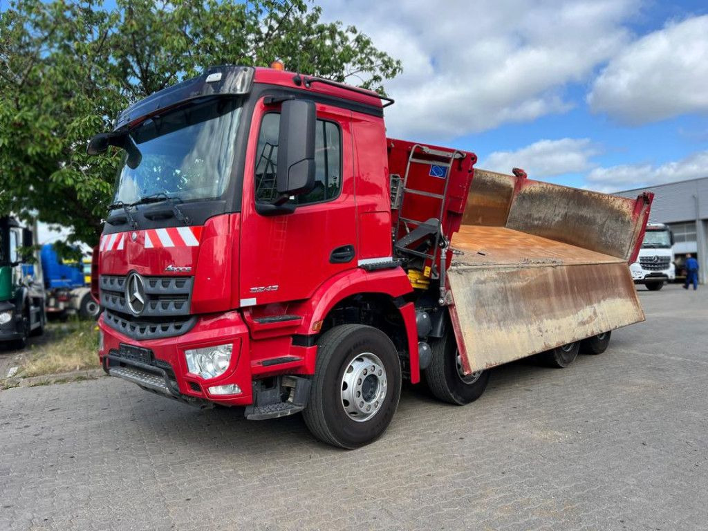 Mercedes-Benz Arocs 3243 8x4 4-Achs Kipper Bordmatik - מזהיר: תמונה 1 Mercedes-Benz Arocs 3243 8x4 4-Achs Kipper Bordmatik - מזהיר: תמונה 1