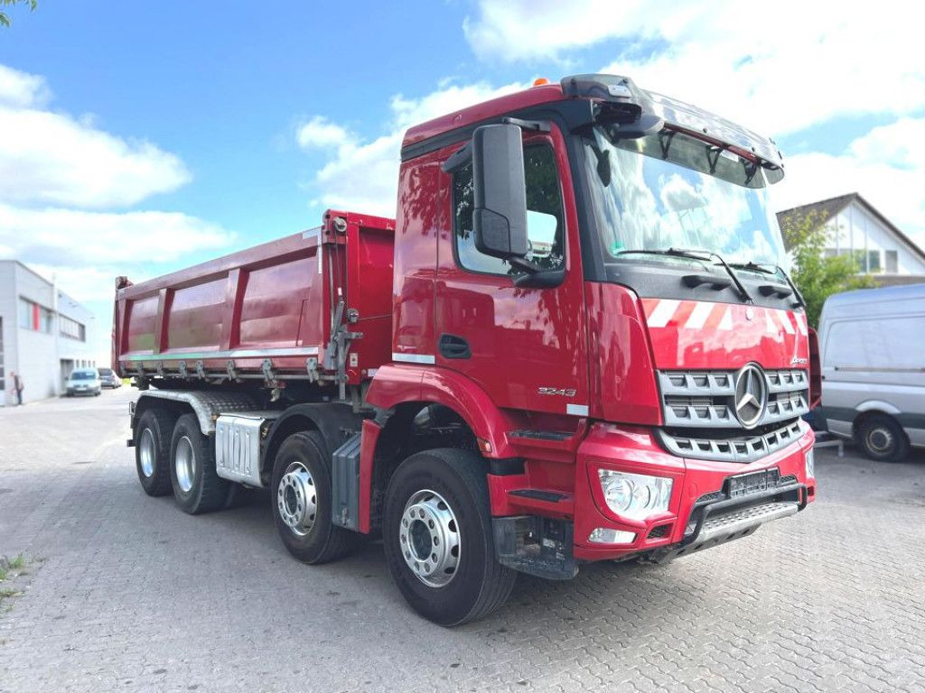 Mercedes-Benz Arocs 3243 8x4 4-Achs Kipper Bordmatik - מזהיר: תמונה 2 Mercedes-Benz Arocs 3243 8x4 4-Achs Kipper Bordmatik - מזהיר: תמונה 2