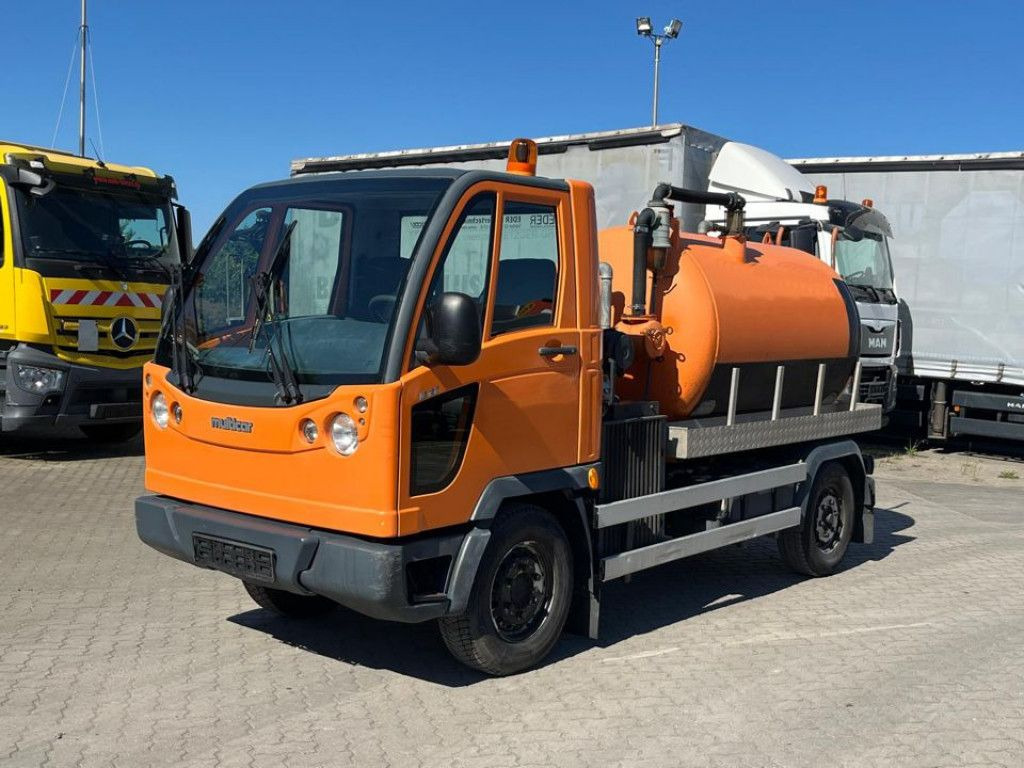 Multicar FUMO M30 Saug + Spülwagen - משאית ואקום: תמונה 1 Multicar FUMO M30 Saug + Spülwagen - משאית ואקום: תמונה 1