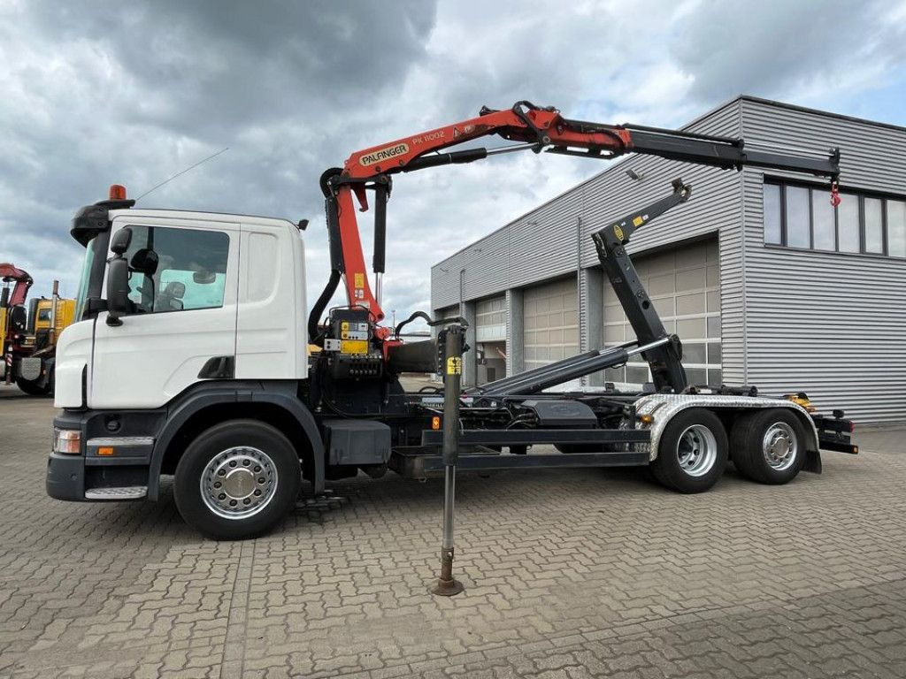 Scania P 360 6x2 Abrollkipper mit Kran Lift/Lenkachse Scania P 360 6x2 Abrollkipper mit Kran Lift/Lenkachse - משאית הרמת וו, משאית מנוף: תמונה 3 Scania P 360 6x2 Abrollkipper mit Kran Lift/Lenkachse Scania P 360 6x2 Abrollkipper mit Kran Lift/Lenkachse - משאית הרמת וו, משאית מנוף: תמונה 3