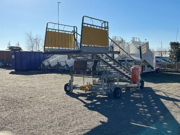 Maintenance Stairs SPS OT-14 - מדרגות נוסעים: תמונה 3 Maintenance Stairs SPS OT-14 - מדרגות נוסעים: תמונה 3