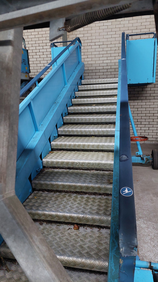 Passenger Stairs SACO 2-2.80 - מדרגות נוסעים: תמונה 2 Passenger Stairs SACO 2-2.80 - מדרגות נוסעים: תמונה 2