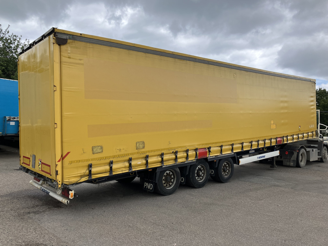 KRONE MEGA CURTAIN - LIFTING ROOF - HUCKEPACK - סמיטריילר עם וילונות צד: תמונה 5 KRONE MEGA CURTAIN - LIFTING ROOF - HUCKEPACK - סמיטריילר עם וילונות צד: תמונה 5