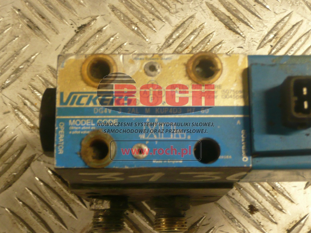 VICKERS KOŚĆ - 1 SEKCYJNY + DG4V-3-2AL-M-KUP4D3-H7-60 + CEWKA 24V 30W - שסתום הידרולי: תמונה 2 VICKERS KOŚĆ - 1 SEKCYJNY + DG4V-3-2AL-M-KUP4D3-H7-60 + CEWKA 24V 30W - שסתום הידרולי: תמונה 2