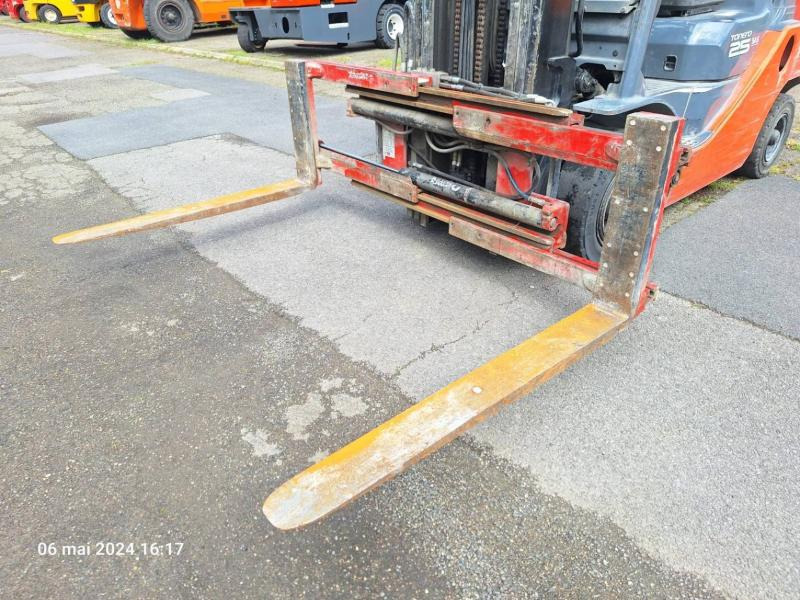 Bolzoni TDL Positionneur H22A2F32171BC02X - מזלגות עבור ציוד לטיפול בחומרים: תמונה 3 Bolzoni TDL Positionneur H22A2F32171BC02X - מזלגות עבור ציוד לטיפול בחומרים: תמונה 3