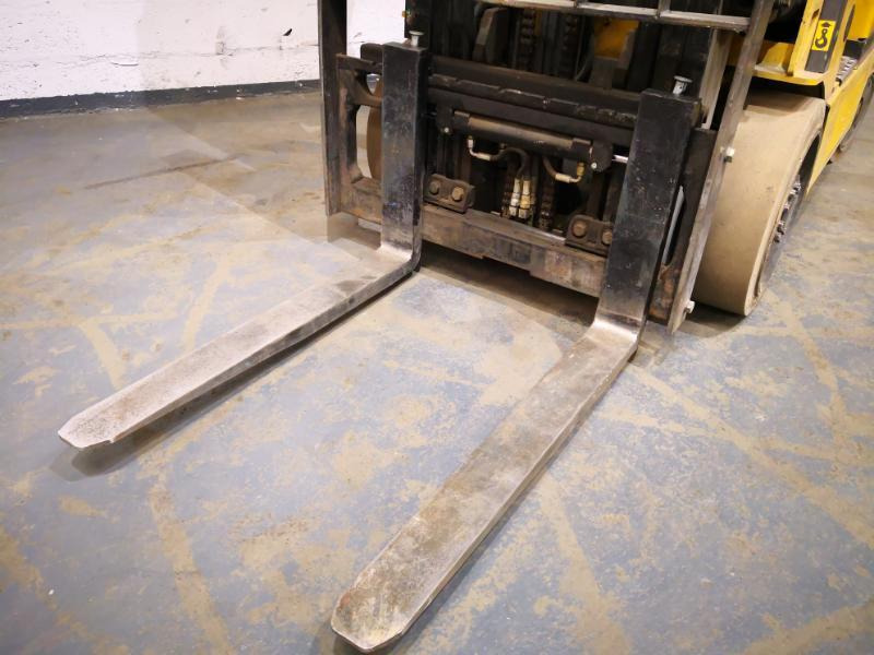 Caterpillar EC25N - מלגזה חשמלית: תמונה 4 Caterpillar EC25N - מלגזה חשמלית: תמונה 4