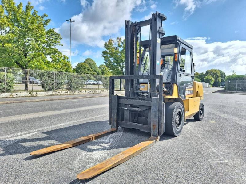 Caterpillar GP50K - מלגזת LPG: תמונה 2 Caterpillar GP50K - מלגזת LPG: תמונה 2