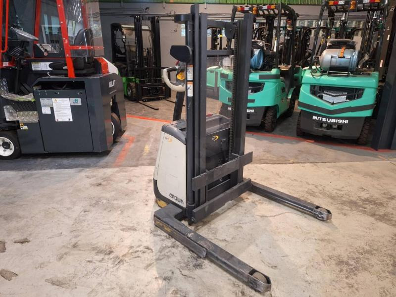 Crown ST3000-1.0 - מערים: תמונה 1 Crown ST3000-1.0 - מערים: תמונה 1