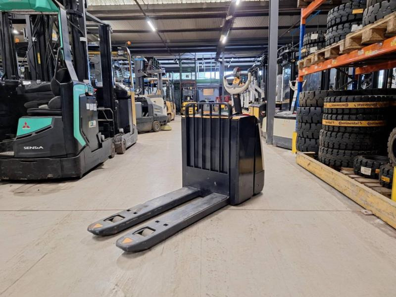 Crown WP3080 - משאית משטחים: תמונה 2 Crown WP3080 - משאית משטחים: תמונה 2