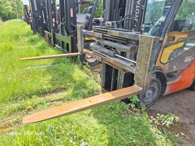 Meyer TDL Positionneur 3-0104K - מזלגות עבור ציוד לטיפול בחומרים: תמונה 1 Meyer TDL Positionneur 3-0104K - מזלגות עבור ציוד לטיפול בחומרים: תמונה 1