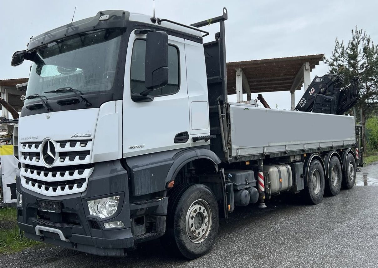 MERCEDES-BENZ Hiab Palfinger Fassi F275-5 JIB-3 - משאית צד נופל/ שטוחה: תמונה 1 MERCEDES-BENZ Hiab Palfinger Fassi F275-5 JIB-3 - משאית צד נופל/ שטוחה: תמונה 1