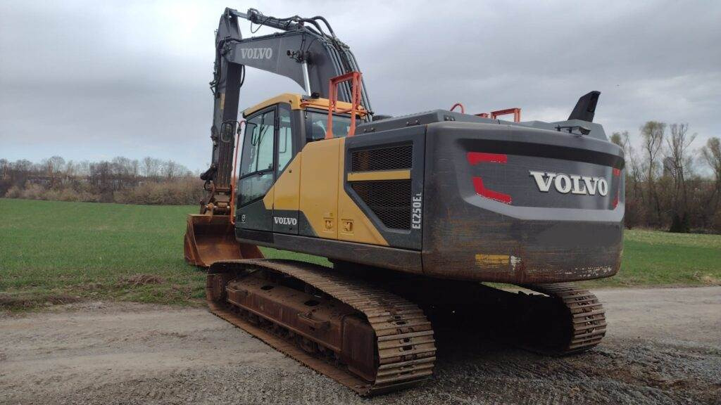 Volvo EC250EL - מחפר סורק: תמונה 3 Volvo EC250EL - מחפר סורק: תמונה 3
