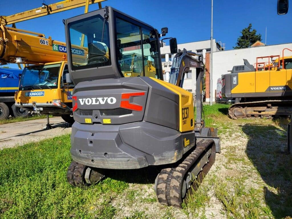 Volvo EC37F - מיני מחפר: תמונה 2 Volvo EC37F - מיני מחפר: תמונה 2