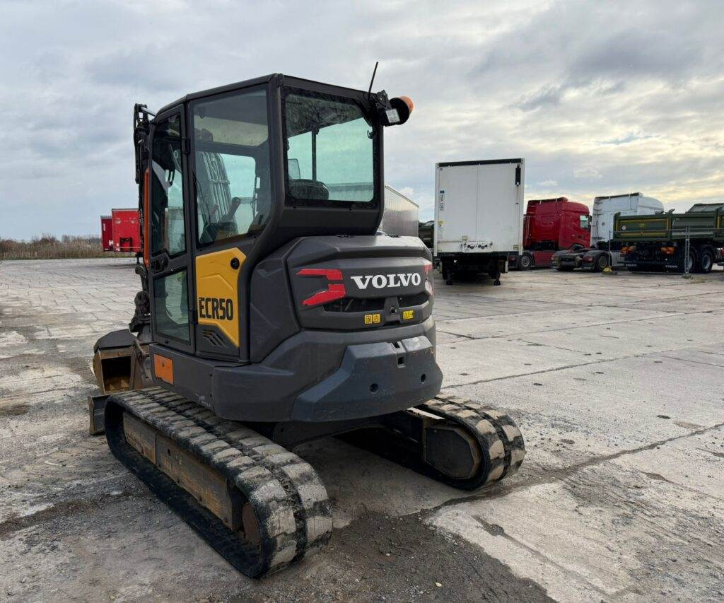 Volvo ECR50F - מיני מחפר: תמונה 1 Volvo ECR50F - מיני מחפר: תמונה 1