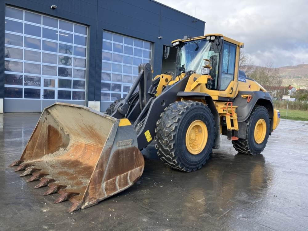 Volvo L120H - מעמיס גלגלים: תמונה 4 Volvo L120H - מעמיס גלגלים: תמונה 4