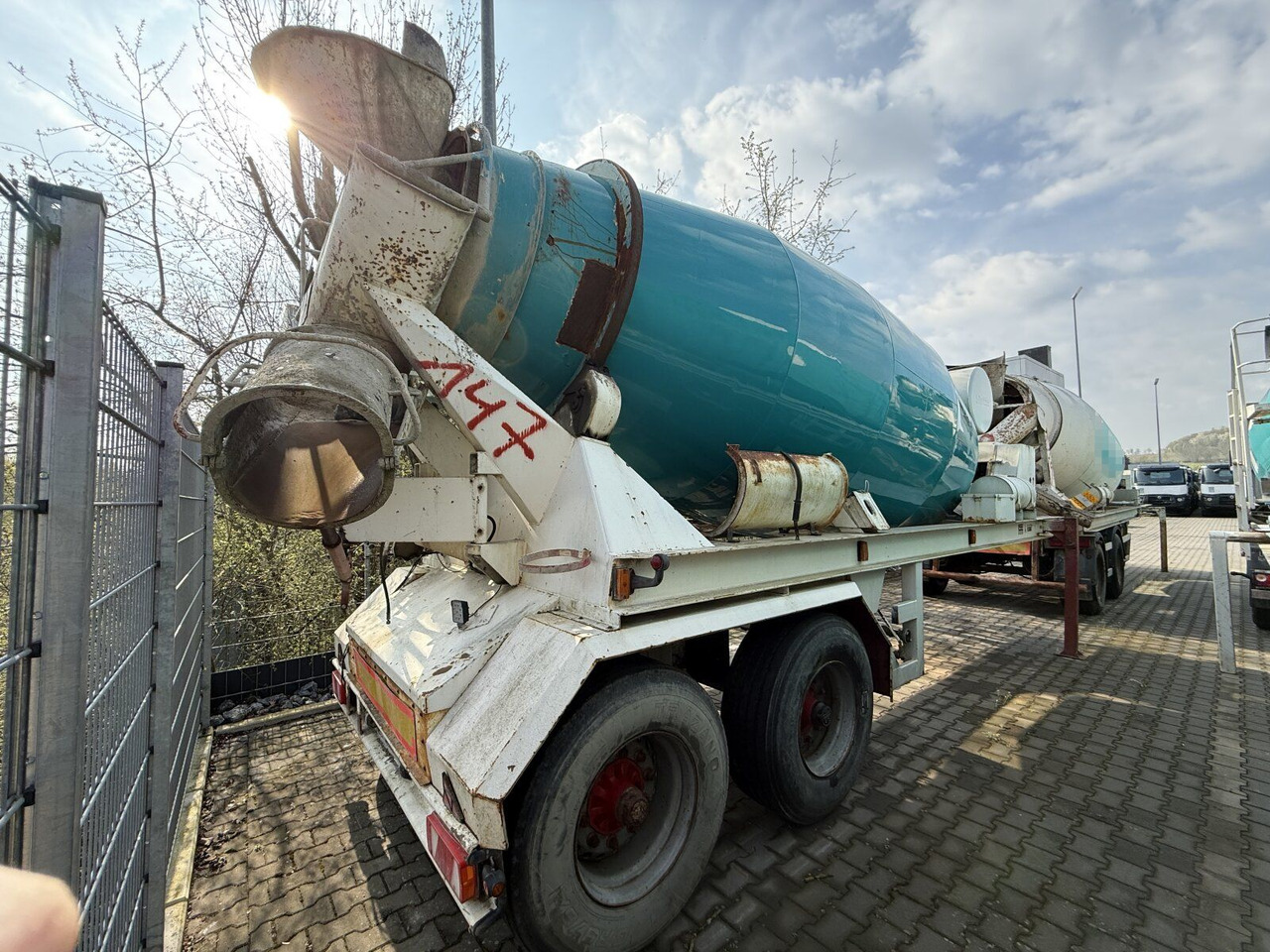 Betonmischer-Auflieger Stetter 10 m³ mit Motor - משאית מערבלת בטון: תמונה 2 Betonmischer-Auflieger Stetter 10 m³ mit Motor - משאית מערבלת בטון: תמונה 2