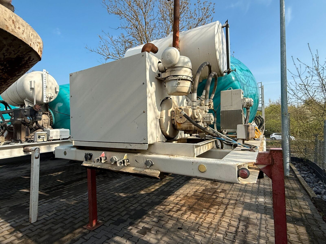 Betonmischer-Auflieger Stetter 10 m³ mit Motor - משאית מערבלת בטון: תמונה 4 Betonmischer-Auflieger Stetter 10 m³ mit Motor - משאית מערבלת בטון: תמונה 4