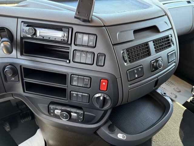 DAF XF 480 Pritsche Kran Plafinger 21000L - משאית צד נופל/ שטוחה, משאית מנוף: תמונה 2 DAF XF 480 Pritsche Kran Plafinger 21000L - משאית צד נופל/ שטוחה, משאית מנוף: תמונה 2