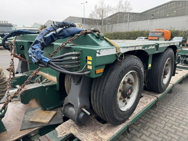 Faymonville STBZ-6VA Tieflader 4+2 Achse + Schwerlast *83 T - סמיטריילר עם מטען נמוך: תמונה 3 Faymonville STBZ-6VA Tieflader 4+2 Achse + Schwerlast *83 T - סמיטריילר עם מטען נמוך: תמונה 3