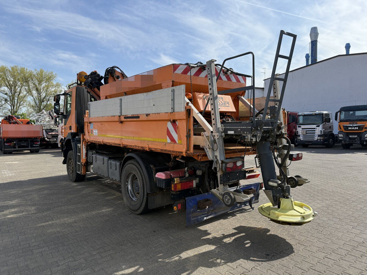 Iveco TRAKKER Kipper Kran TEREX 85.2 Salzstreuer - משאית מנוף: תמונה 5 Iveco TRAKKER Kipper Kran TEREX 85.2 Salzstreuer - משאית מנוף: תמונה 5