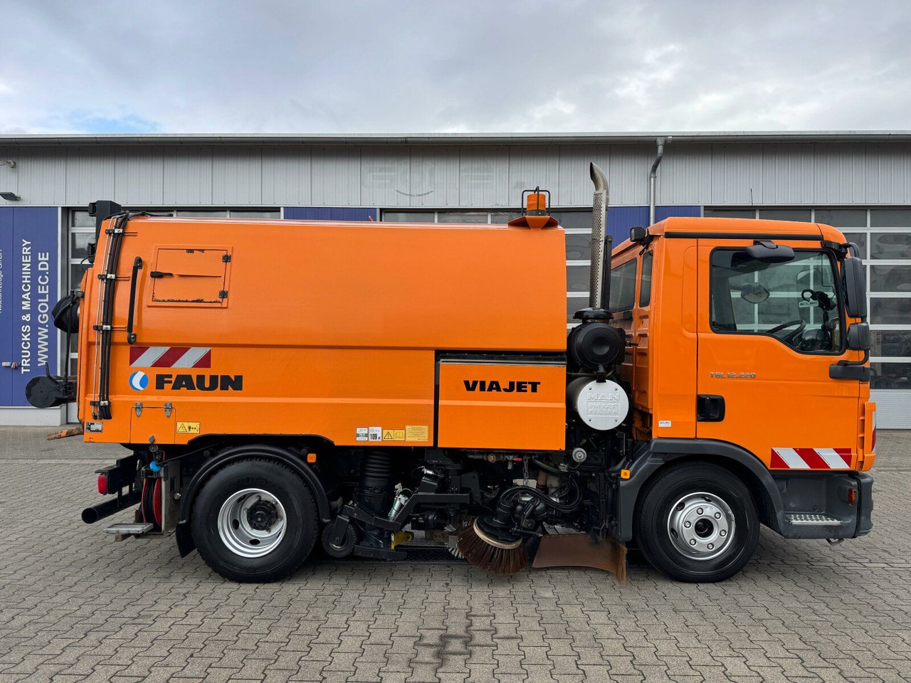 MAN 12.220 4x2 BL Kehrmaschine Viajet 5RHS - מטאטא כבישים: תמונה 4 MAN 12.220 4x2 BL Kehrmaschine Viajet 5RHS - מטאטא כבישים: תמונה 4