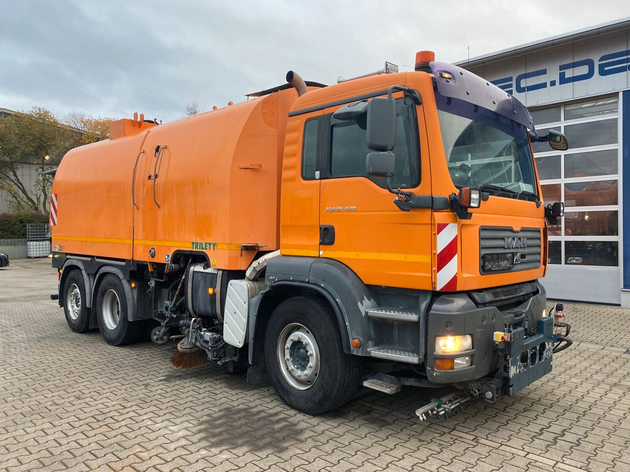 MAN TGA 26.430 6x2-2 LL - משאית עם שלדת תא: תמונה 1 MAN TGA 26.430 6x2-2 LL - משאית עם שלדת תא: תמונה 1