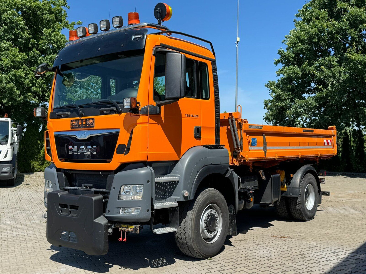 MAN TGS 18.320 4x4 BL Euro 6 Kipper + Winterdienst - מזהיר: תמונה 2 MAN TGS 18.320 4x4 BL Euro 6 Kipper + Winterdienst - מזהיר: תמונה 2