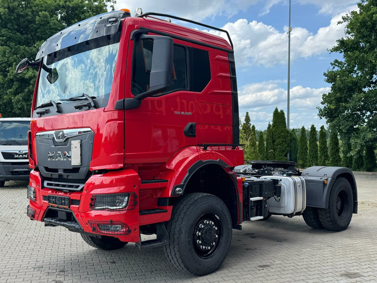 MAN TGS 18.520 4x4 SZM - Kipphyd. Blatt Luft Pritard - יחידת טרקטור: תמונה 2 MAN TGS 18.520 4x4 SZM - Kipphyd. Blatt Luft Pritard - יחידת טרקטור: תמונה 2