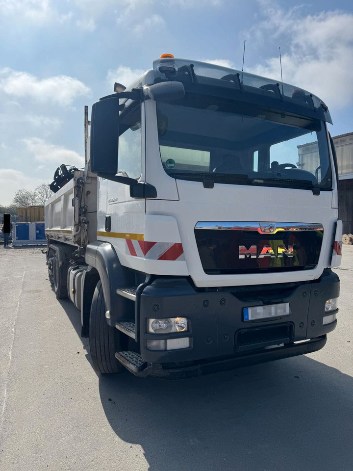 MAN TGS 26.400 6x2*4 Kipper Bordm. Kran ATLAS 172.3E - מזהיר, משאית מנוף: תמונה 1 MAN TGS 26.400 6x2*4 Kipper Bordm. Kran ATLAS 172.3E - מזהיר, משאית מנוף: תמונה 1