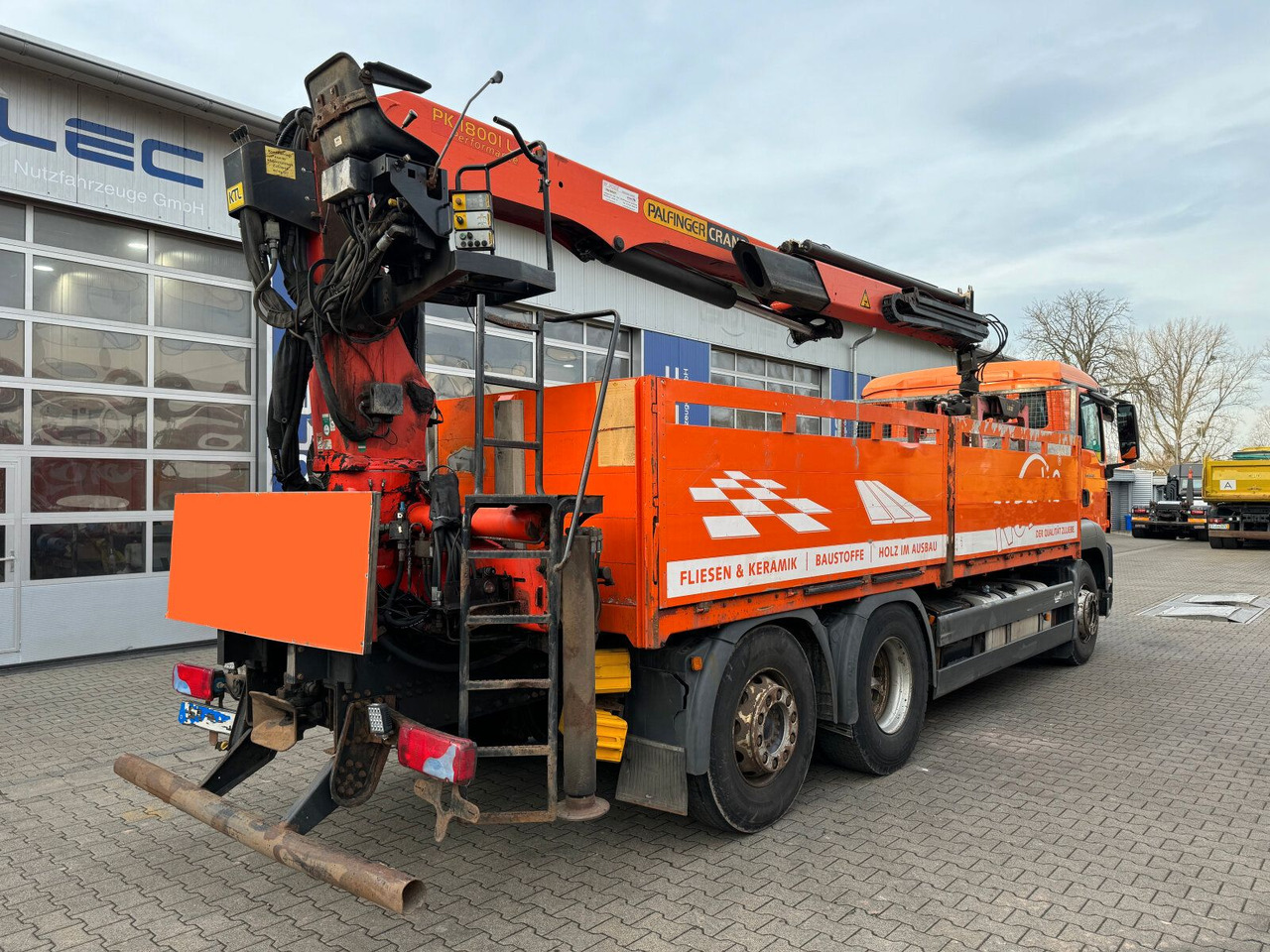 MAN TGS 26.400 6x2 Pritsche Kran Palfinger PK 18001L - משאית צד נופל/ שטוחה, משאית מנוף: תמונה 3 MAN TGS 26.400 6x2 Pritsche Kran Palfinger PK 18001L - משאית צד נופל/ שטוחה, משאית מנוף: תמונה 3