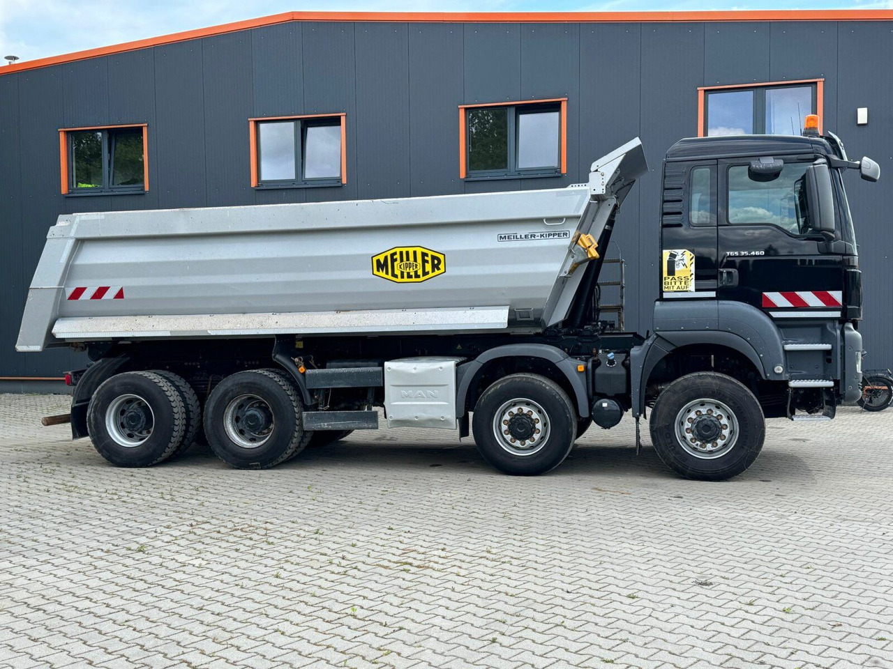 MAN TGS 35.460 8x6 BB Muldenkipper Meiller - מזהיר: תמונה 4 MAN TGS 35.460 8x6 BB Muldenkipper Meiller - מזהיר: תמונה 4