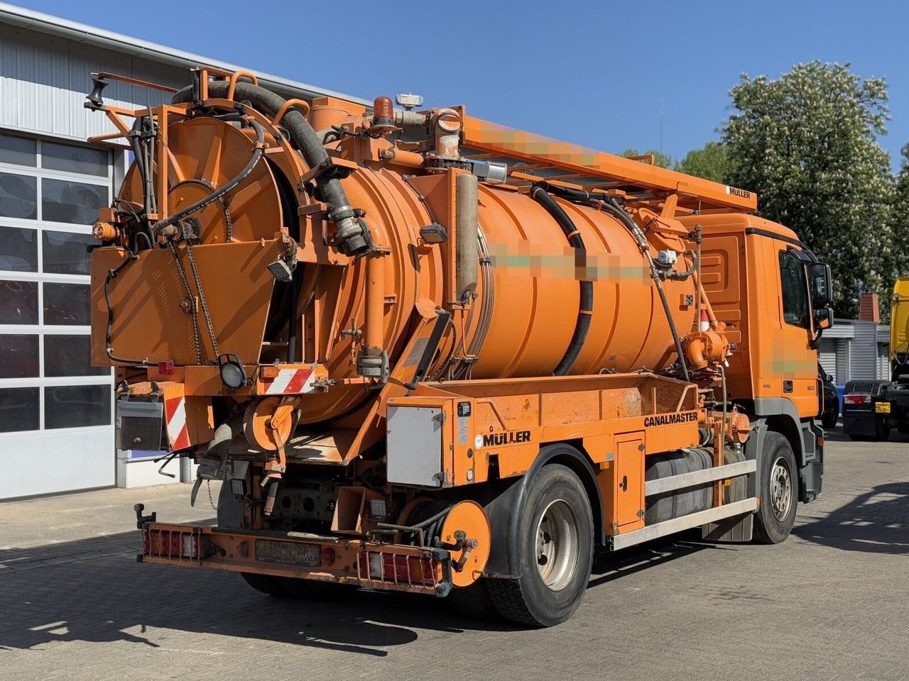 Mercedes-Benz ACTROS 1832 L Kanalreiniger MÜLLER 10.000 L - משאית ואקום: תמונה 2 Mercedes-Benz ACTROS 1832 L Kanalreiniger MÜLLER 10.000 L - משאית ואקום: תמונה 2