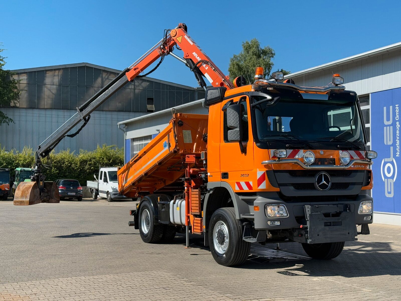 Mercedes-Benz ACTROS 2044 4x4 Kipper Kran ATLAS 65.2 A2L - מזהיר, משאית מנוף: תמונה 2 Mercedes-Benz ACTROS 2044 4x4 Kipper Kran ATLAS 65.2 A2L - מזהיר, משאית מנוף: תמונה 2