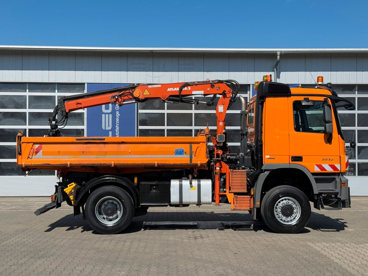 Mercedes-Benz ACTROS 2044 4x4 Kipper Kran ATLAS 65.2 A2L - משאית מנוף: תמונה 3 Mercedes-Benz ACTROS 2044 4x4 Kipper Kran ATLAS 65.2 A2L - משאית מנוף: תמונה 3