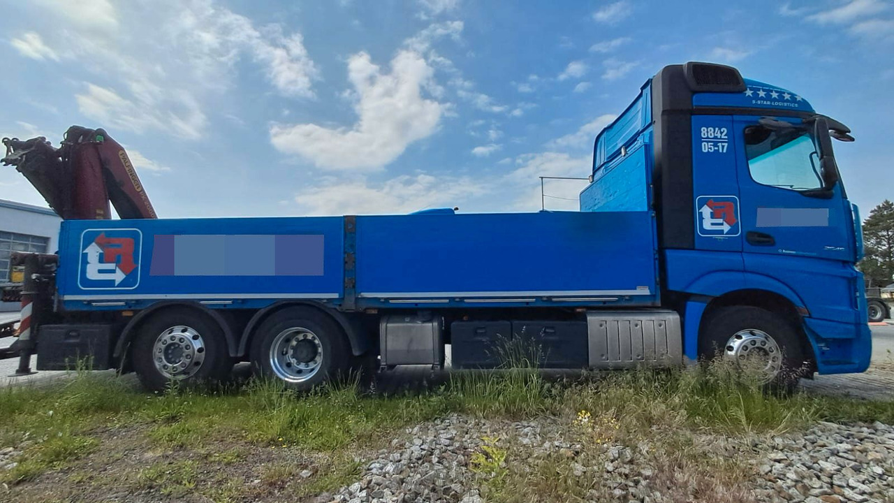 Mercedes-Benz ACTROS 2545 6x2 Pritsche Kran Palfinger PK20001K - משאית מנוף: תמונה 1 Mercedes-Benz ACTROS 2545 6x2 Pritsche Kran Palfinger PK20001K - משאית מנוף: תמונה 1