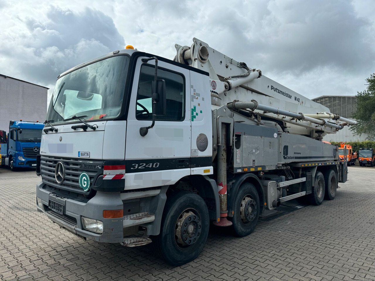 Mercedes-Benz ACTROS 3240 8x4 Betonpumpe PUTZMEISTER BSF 42 M - משאית משאבת בטון: תמונה 3 Mercedes-Benz ACTROS 3240 8x4 Betonpumpe PUTZMEISTER BSF 42 M - משאית משאבת בטון: תמונה 3